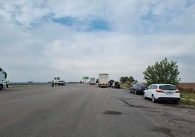 Километрично задръстване се е образувало на автомагистрала Тракия около 343 и