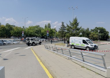 Специализирана полицейска акция от всички служби за сигурност се провежда