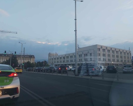 Шофьори пестят от „Синя зона” в центъра на Пловдив, окупират велоалея