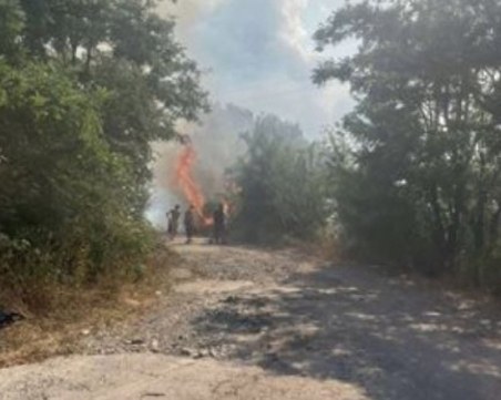 Влак причинил огнена стихия край Кочериново