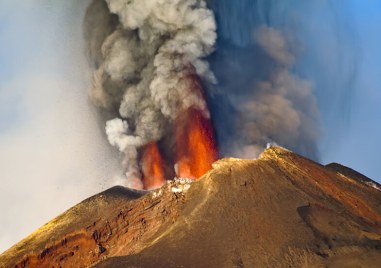 Летището в град Катания на италианския остров Сицилия преустанови всички