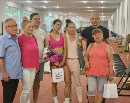 Учителите на пловдивчанката Пламена Миткова я изпратиха за Олимпиадата