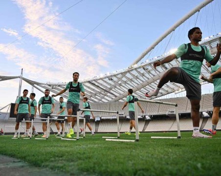 Ботев тренира на Олимпийския стадион в Атина