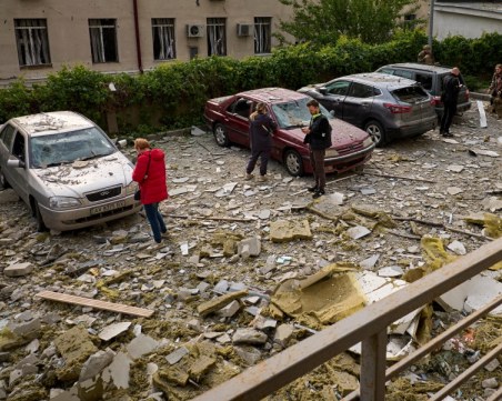 Една жертва на руски удар в Харков, в Източна Украйна - въздушна тревога