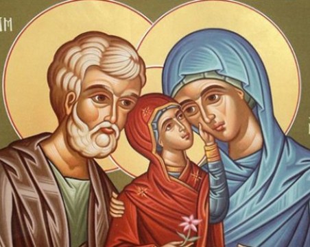 Църквата почита Успение на Света Анна, хиляди празнуват имен ден днес