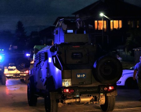 Баща и дъщеря са пострадалите при пожара в Елин Пелин, част от складовете били газифицирани