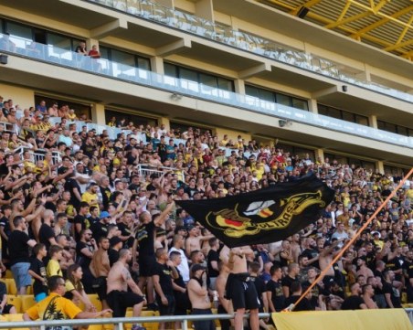 Ботев продаде 10 000 билета за дербито с Локо