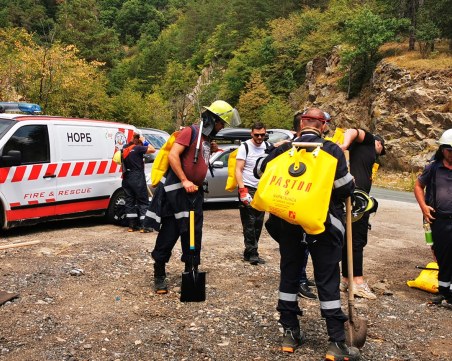 Добрите новини: Доброволците, гасили пожарите, събраха над 300 000 лв, нужна е обаче още помощ