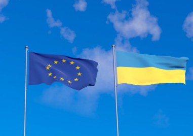 Европейската комисия предостави днес на Украйна първото плащане от 1 5