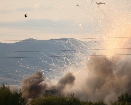 Военни ще извозят невзривената пиротехника от склада в Елин Пелин на безопасно място