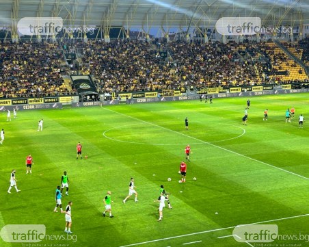 Има ранени след мелето между феновете на Ботев и Локо