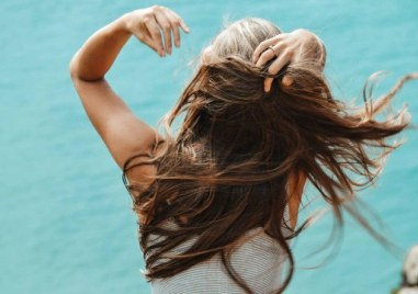 Морската вода и влиянието ѝ върху косата е тема която вълнува много