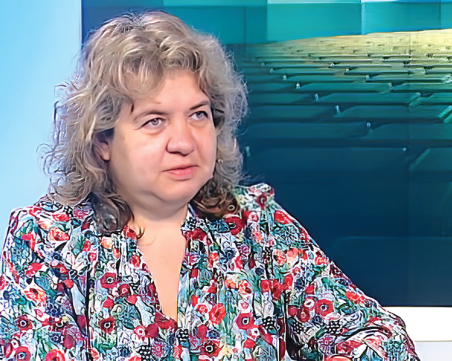 Доц. Киселова: Да намалим емоциите около решението на КС за основния закон