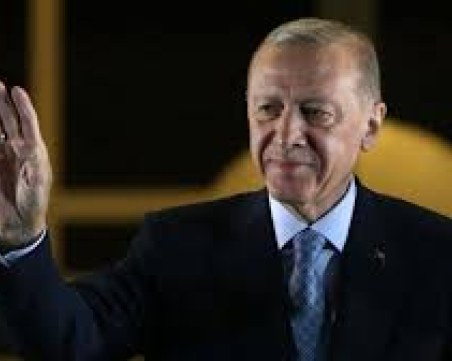 Турският президент удари дете, отказало да му целуне ръка