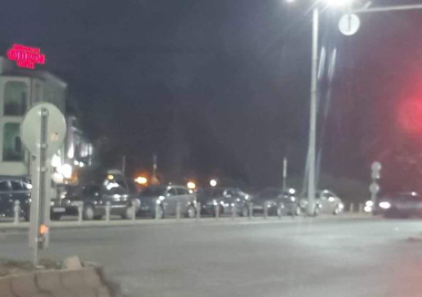 Безразборното паркиране в центъра на Пловдив продължава сигнализира отново читател