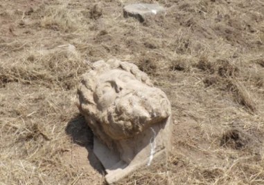 Огромна мраморна глава на бога Зевс бе открита в Югозападна