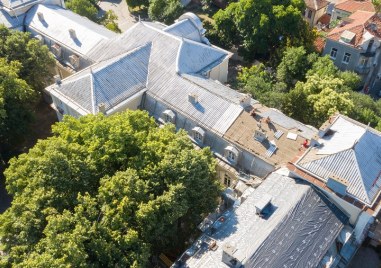 Ремонтът на Хуманитарната гимназия в Пловдив върви към своя край