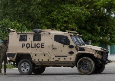 Охраната на премиера на Хаити Гари Конил се наложи да