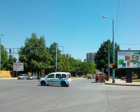 Асфалтират кръстовище в Шекер махала, спират движението