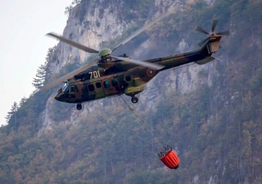 Пожарът в община Струмяни продължава да бушува като на моменти