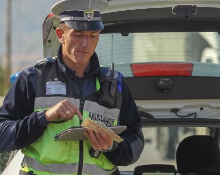 13 пияни и 11 дрогирани шофьори зад волана залови полицията за ден