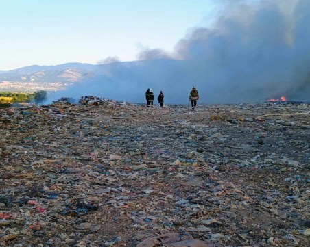 Въздухът в Стамболийски е замърсен заради пожара, има ли опасност за здравето на хората?
