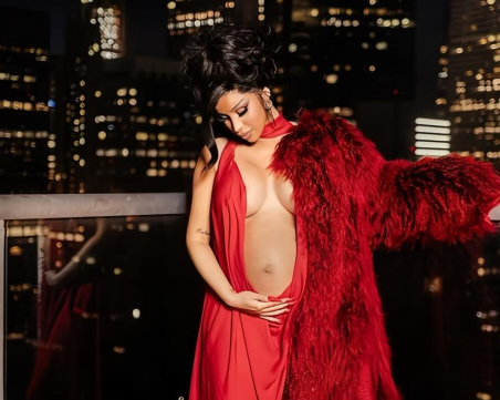 Карди Би е бременна с третото си дете