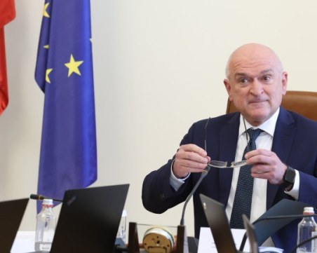 Премиерът: Обстановката с пожарите е серизна, но не се налага да търсим помощ от страна извън ЕС