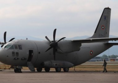 Военен самолет Спартан транспортира до столичната спешна болница Пирогов пострадалото