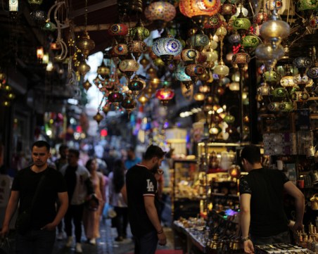 Фалшификатите убиват духа на 