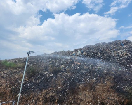 Напълно потушен е пожарът на депото в Цалапица