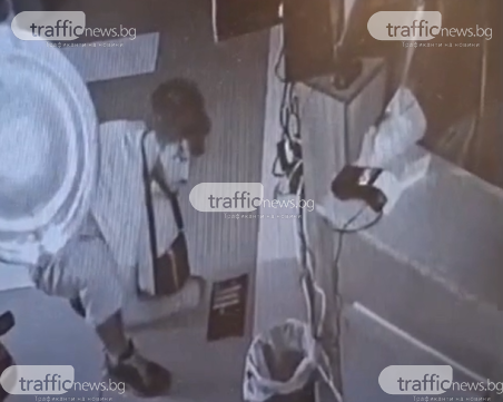 Познавате ли го? Охранителна камера засне мъж, откраднал пари и мобилен телефон от заведение ВИДЕО