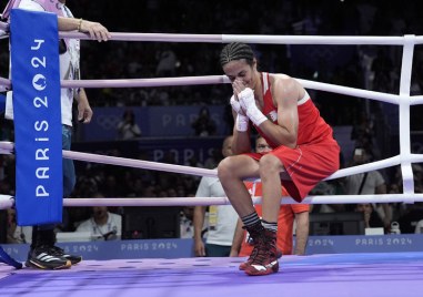 Алжирската боксьорка Имане Хелиф която предизвика полемика заради половата си