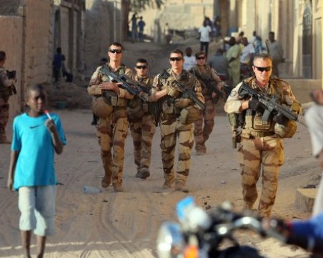 Мали прекъсва дипломатическите си отношения с Украйна