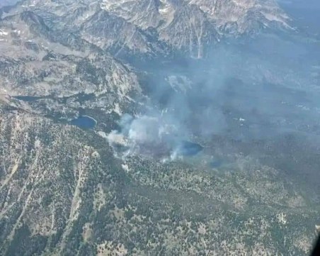 Хеликоптер катастрофира в горите на Непал, всички са загинали