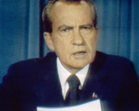 На този ден: Ричард Никсън подава оставка заради аферата „Уотъргейт”