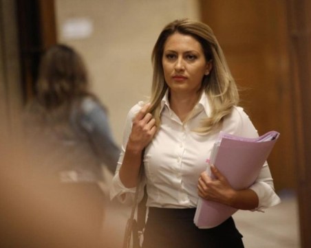 Няма внесено искане за отстраняването на Рая Назарян