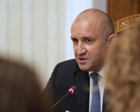 Радев: Каня партиите за консултации за служебен кабинет, не участвам в „преврати