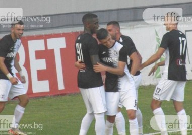 Локомотив записа втора победа през сезона след като се справи