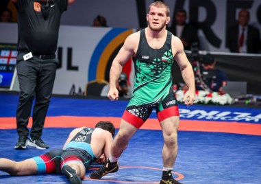 Магомед Рамазанов по фантастичен начин се класира за полуфиналите на