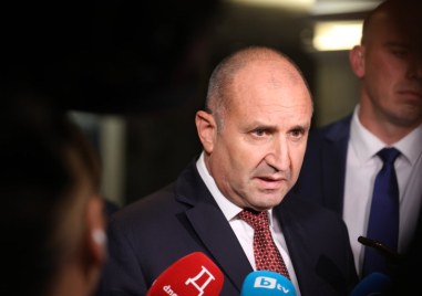 Президентът Румен Радев свиква консултации с парламентарните групи днес от