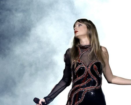 Момчета на 15, 17 и 19 години са заподозрени за планирането на терористичен акт на концерт на Тейлър Суифт