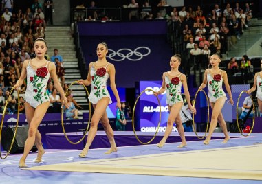 В днешния предпоследен ден на олимпийските игри ансамбълът по художествена