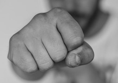 Разследват смъртта на 42 годишен мъж в Перник починал след сбиване