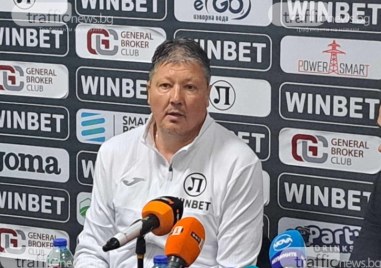 Старши треньорът на Локомотив Любослав Пенев коментира победата над Берое Прочетете