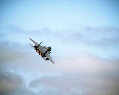 НАТО прихвана руски разознавач над Балтийско море