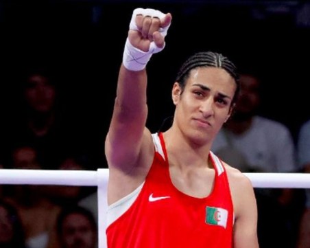 Скандалната боксьорка Иман Хелиф взе златото в Париж
