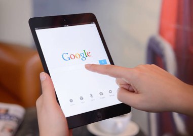 Срив в най голямата онлайн търсачка Google Проблемът е довел до спиране на работата