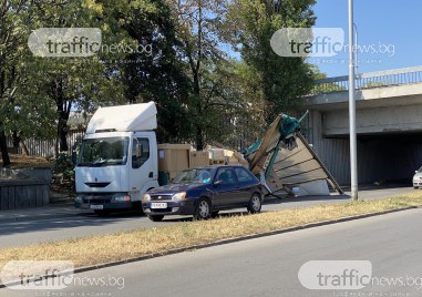 За пореден път камион се застърга на един от мостовете