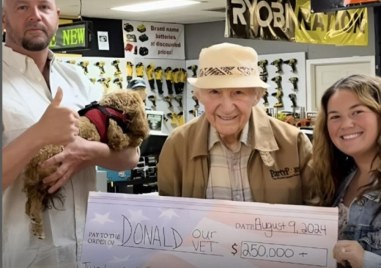 Наскоро стана вирусно видео на 90 годишен ветеран на име Доналд